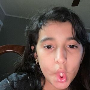 Meet your Posher, Anabela